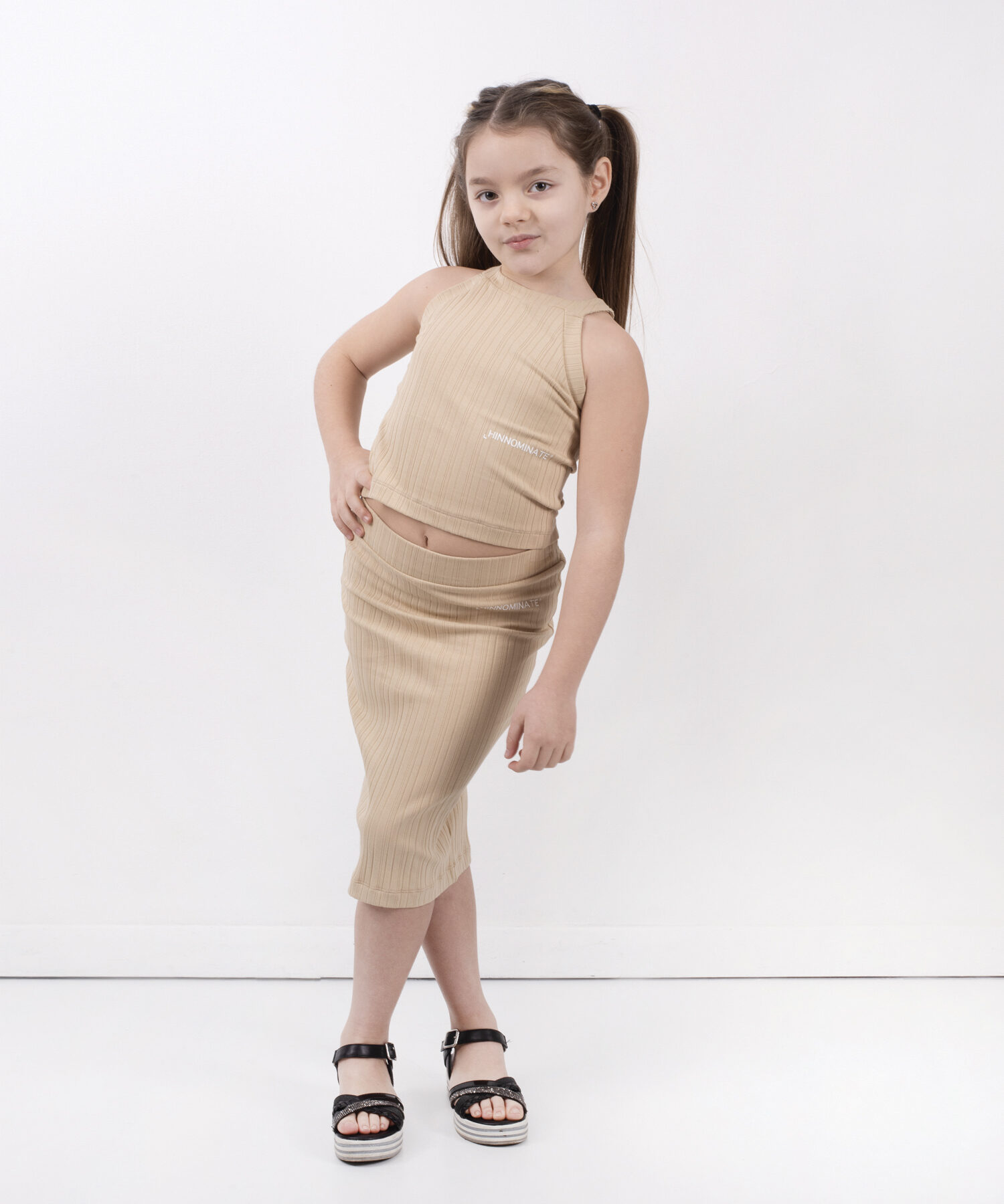 Alternative view of Gonna Safari - Hinnominate