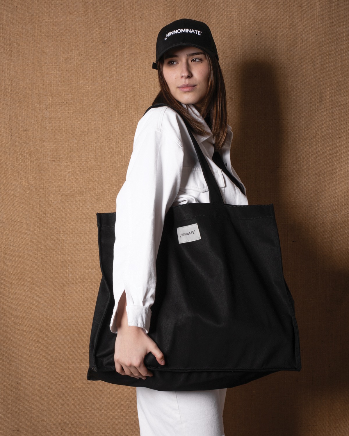 BORSA Nero - Hinnominate